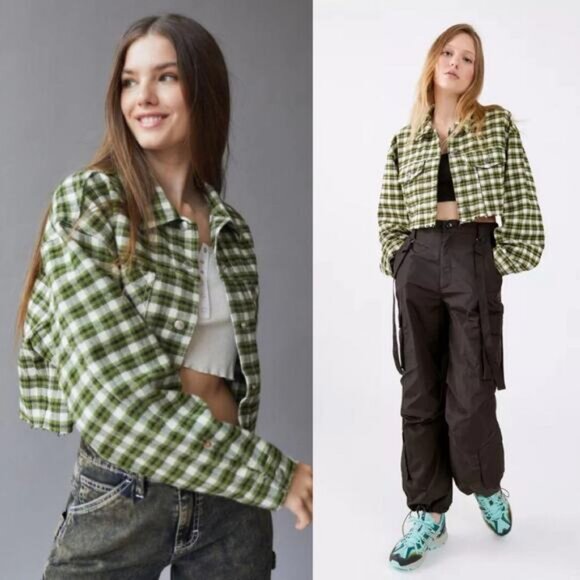 BDG Urban Outfitters Claire Cropped Flannel Shirt Jacket In Green Multi Sz Small - Picture 1 of 8